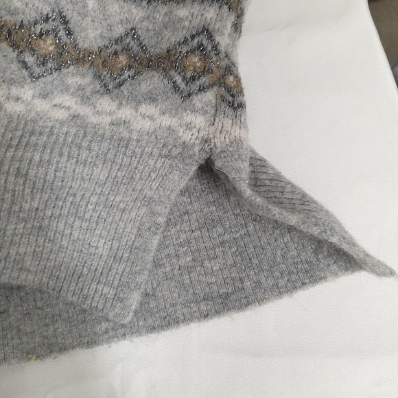 H&M Size L Gray Metallic Fair Isle Sparkle Fuzzy Wool Blend Crew Neck Pullover - Picture 10 of 12
